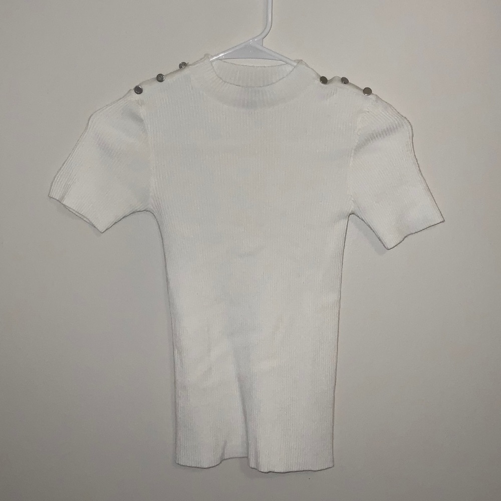 White crew neck sweater top